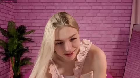 margo_robbbie online show from October 7, 1:45 am