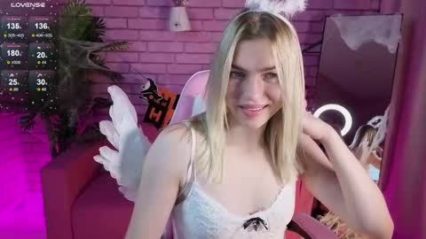 margo_robbbie online show from October 28, 1:17 am