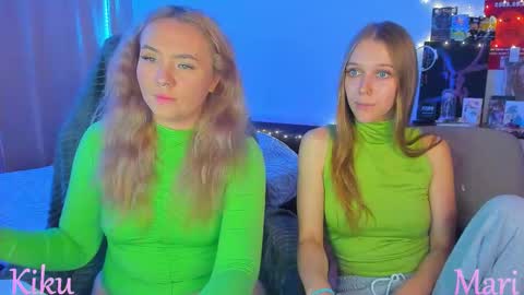 Kiku and Marii - online show from September 19, 5:38 pm