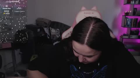 mari moore online show from November 2, 8:03 am