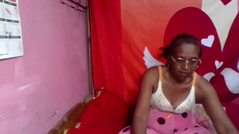 mariabello1 online show from May 12, 6:28 pm