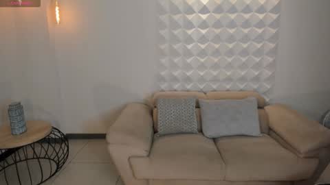 Snapshot of mariaherrera_ chatting on October 15, 8:53 pm MARIA HERRERA online show from October 15, 8:53 pm