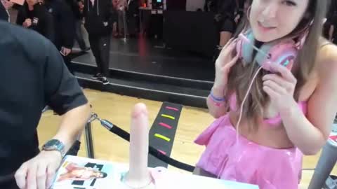 Snapshot of mariahpinkkitty chatting on January 18, 1:08 am Pinkkitty online show from January 18, 1:08 am