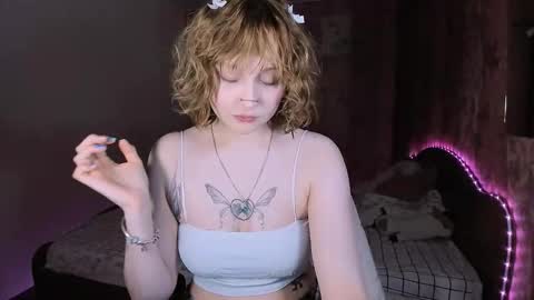 Maria online show from March 4, 6:16 pm