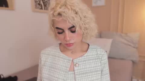 Marian online show from February 18, 7:13 pm