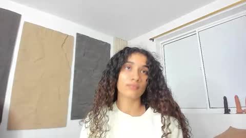 Marian online show from December 3, 11:11 am