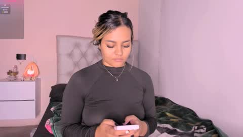 Mariana Roe online show from February 18, 8:59 am