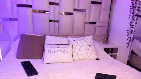 mariana__thompson online show from July 11, 3:00 am