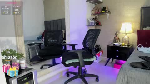 Mar y online show from September 17, 3:04 pm