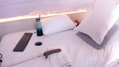 Snapshot of marianarey1_ chatting on October 16, 12:49 pm Mariana online show from October 16, 12:49 pm