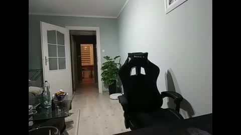 maribor5879 online show from February 5, 6:15 pm