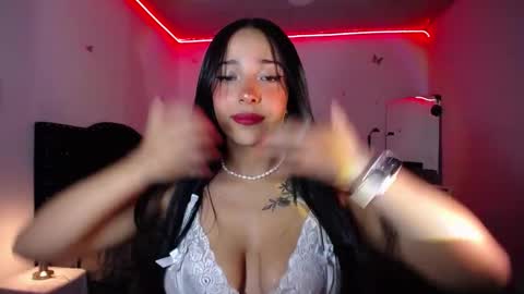 Nicolle online show from January 25, 5:18 am