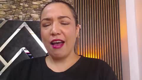 marie_hss online show from March 23, 5:51 pm