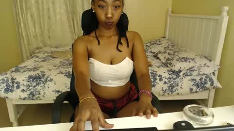 mariejuana online show from February 11, 7:50 pm