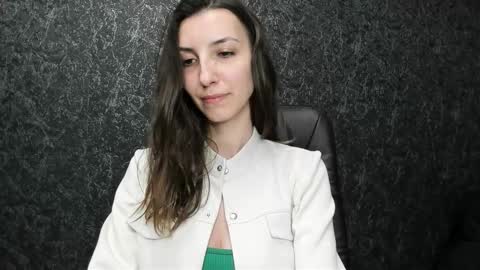 marielleanker online show from September 15, 8:49 am