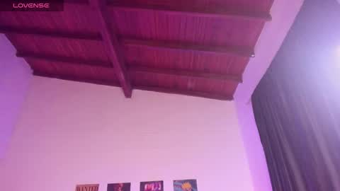 Mariana Hasper online show from December 3, 5:19 am