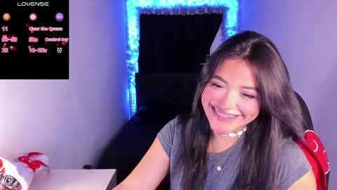 Mariana Hasper online show from March 11, 12:11 am