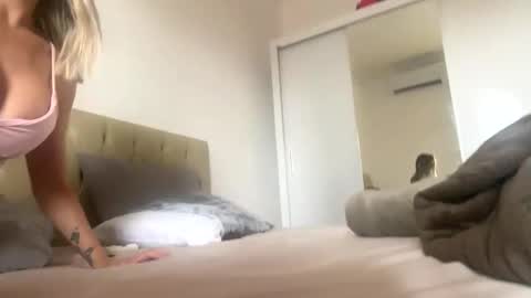 marinaferri online show from December 8, 12:08 pm