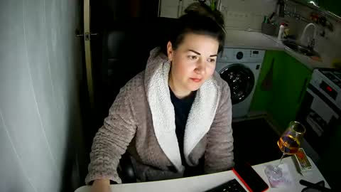 Snapshot of marinettaqhot chatting on February 17, 7:12 pm MarinettaQhot online show from February 17, 7:12 pm