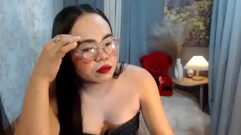 LEAH online show from March 5, 1:25 am