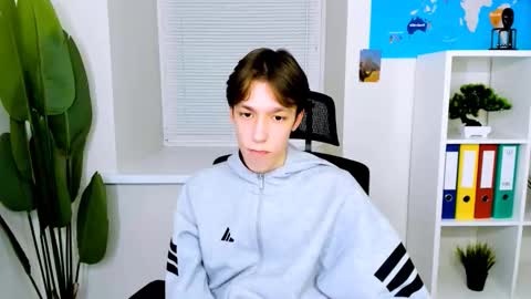 Mark online show from October 8, 4:02 pm