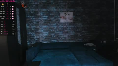 Mark online show from April 14, 2:04 am