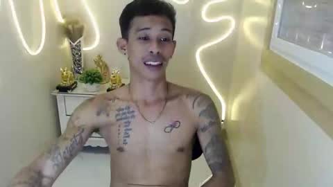 marlmoreno10 online show from January 18, 5:49 am