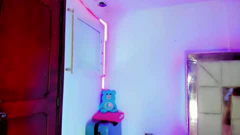 marlydollts online show from February 14, 4:26 am