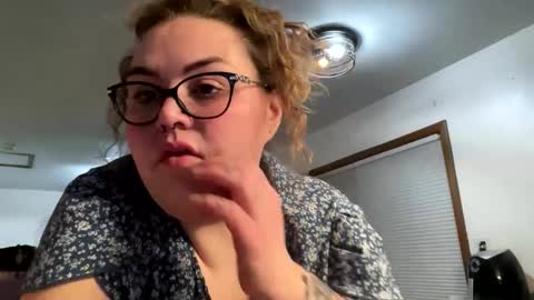 maroon_moon online show from March 12, 12:31 am