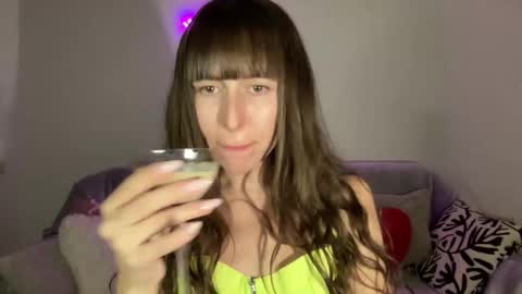 Mary online show from September 9, 1:33 pm