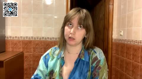 Snapshot of maroonmoon_ chatting on October 18, 7:07 pm Miriam online show from October 18, 7:07 pm