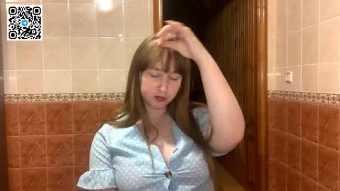 Snapshot of maroonmoon_ chatting on September 21, 8:24 pm Miriam online show from September 21, 8:24 pm