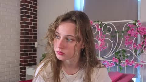 Andriella online show from April 10, 9:25 am