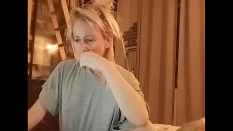 MaryGoRound online show from February 10, 1:35 am