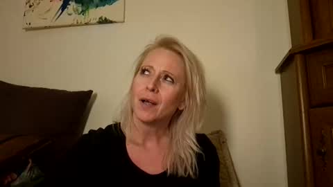 MaryGoRound online show from October 2, 11:47 pm