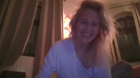 MaryGoRound online show from January 17, 12:10 am