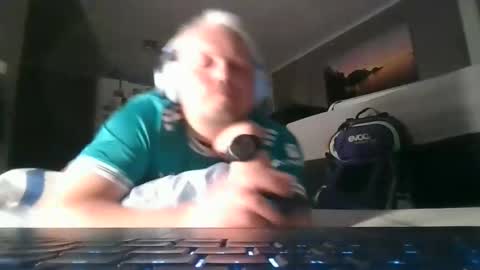 mars0481 online show from April 7, 9:39 pm