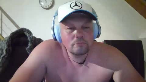 mars0481 online show from June 1, 10:00 pm