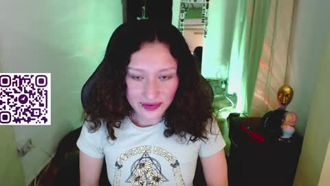 Snapshot of martina_adams chatting on January 11, 2:30 am mari online show from January 11, 2:30 am