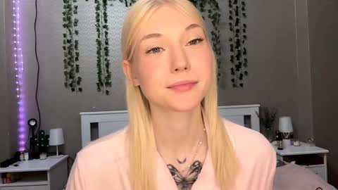 Lisa online show from January 14, 3:31 pm