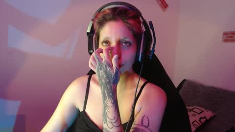                      100   online show from November 6, 10:57 pm