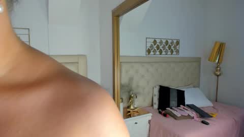Snapshot of mary_joseph chatting on October 6, 8:48 pm mary joseph online show from October 6, 8:48 pm