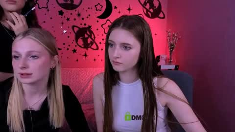 Mary online show from May 17, 2:59 pm