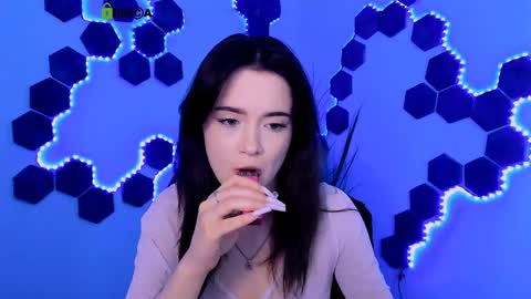 mary_moon__ online show from March 14, 8:35 pm