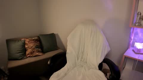 Mary GTM3Mon Wed Thu Sat Sun 0400 am-1030pm online show from October 7, 12:39 am