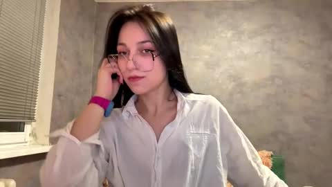 Stephie online show from December 17, 10:27 pm