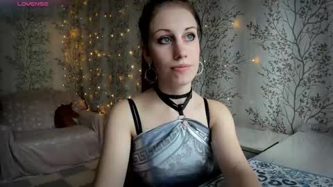 Snapshot of marylou_ chatting on October 4, 6:55 am Mary Lou online show from October 4, 6:55 am