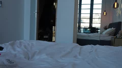 Marina online show from December 18, 1:28 pm