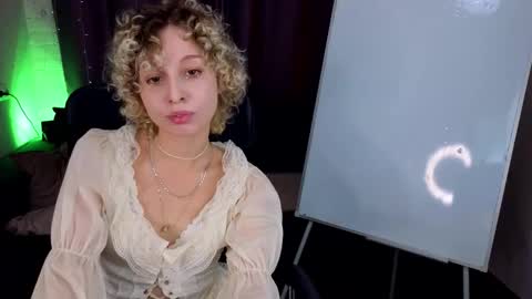 Mary online show from October 23, 6:04 am