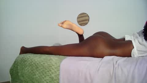 masked_shy_girl online show from November 10, 8:17 am